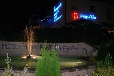 ホテル Hôtel Restaurant De L Europort