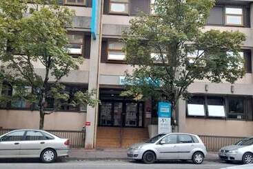 هتل Kyriad Direct Montauban Centre