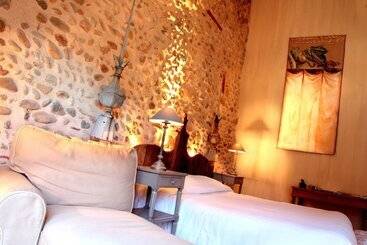 هتل Logis   Chateau De Beauregard