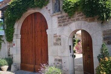 تختخواب و صبحانه Chambres Et Tables D Hotes Du Puits D Athie