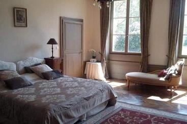 تختخواب و صبحانه Chateau Du Four De Vaux