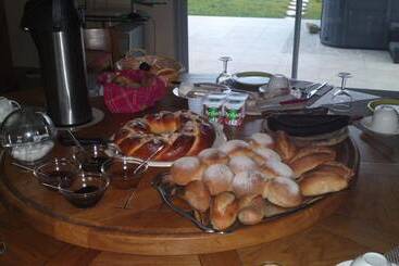 تختخواب و صبحانه Relais De L Alsou