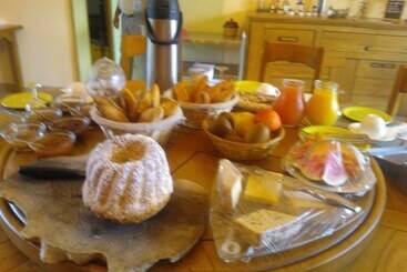 تختخواب و صبحانه Relais De L Alsou