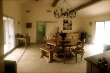 تختخواب و صبحانه Relais De L Alsou