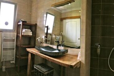 تختخواب و صبحانه Relais De L Alsou