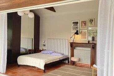تختخواب و صبحانه Villa Tourelle