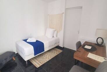 هتل Logis Hôtel Belle Etoile Vichy