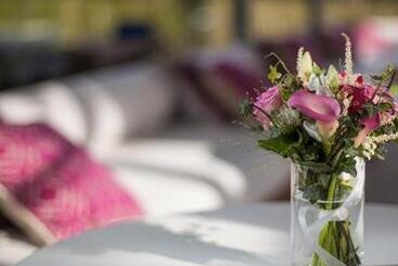 هتل Domaine De Verchant & Spa   Relais & Châteaux