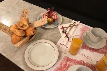 هتل Hostellerie Du Coq D'or