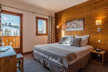 هتل Hôtel Carlina By Les Etincelles