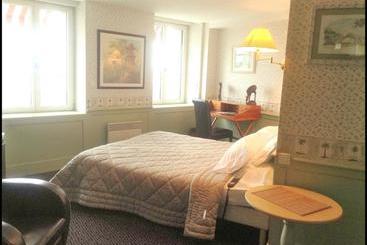 هتل Hôtel Duguaytrouin