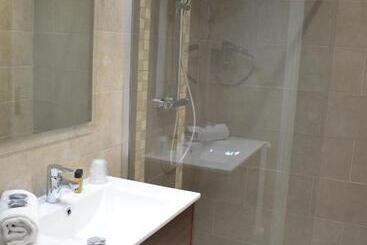 هتل Hôtel Edelweiss