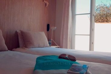 هتل Hôtel Jerodel
