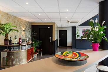 هتل Kyriad Anglet  Biarritz