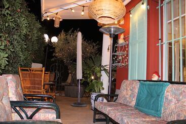 هتل La Villa Des Oliviers