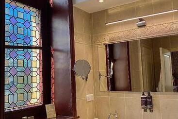 هتل Le Manoir Saint Thomas
