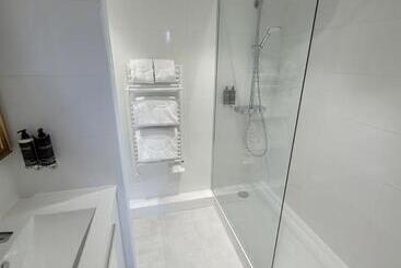 هتل Le Manoir Saint Thomas