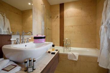 هتل Le Manoir Saint Thomas