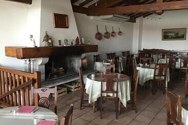 هتل Restaurant Elissaldia