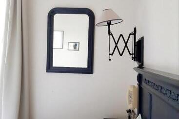 هتل Saint Charles Hôtel & Coliving Biarritz