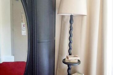 هتل Saint Charles Hôtel & Coliving Biarritz