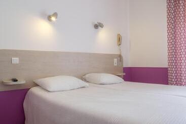 مُتل Logis Hôtel Restaurant La Vieille Ferme, Mâcon Nord