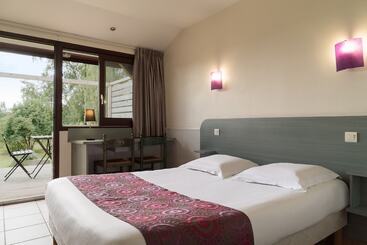 مُتل Logis Hôtel Restaurant La Vieille Ferme, Mâcon Nord