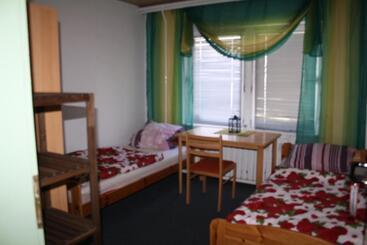 M&r Hostel