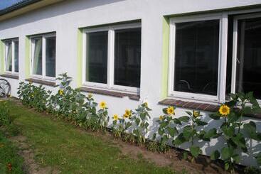 M&r Hostel
