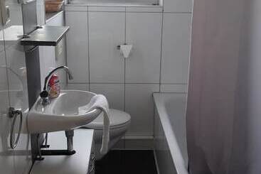 Gz Hostel Bornheim