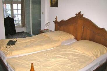 Hotel Burg