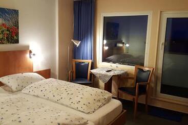 هتل Panorama Garni