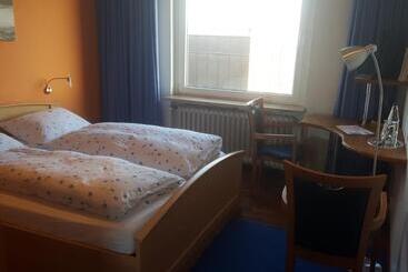 هتل Panorama Garni