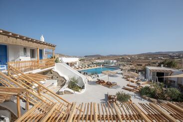 Alexandros Mykonos