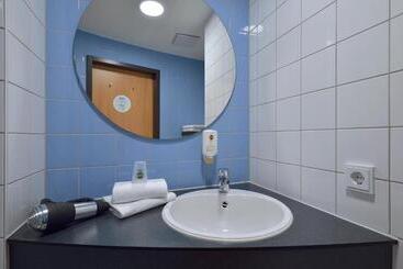 B&b Hotel Frankfurt Hahn Airport