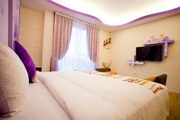 تختخواب و صبحانه Millennium Inn