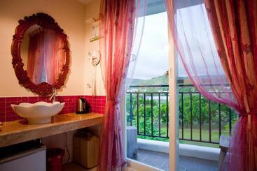 تختخواب و صبحانه Millennium Inn