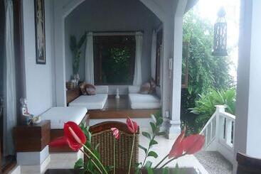 هتل Baliku Dive Resort