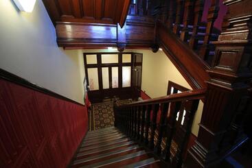 Murray Library Hostel