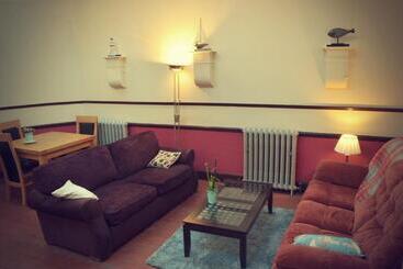 Murray Library Hostel