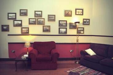 Murray Library Hostel