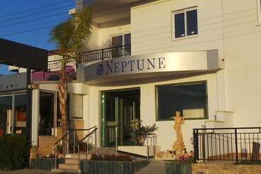 Neptune Hotel Apartments Paphos