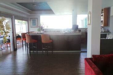 Neptune Hotel Apartments Paphos