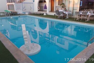 Neptune Hotel Apartments Paphos