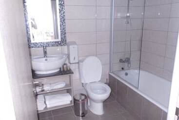 Neptune Hotel Apartments Paphos