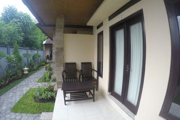 פנסיון La Bella Guest House