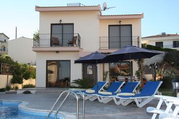 Vineland Sheromyli Villas