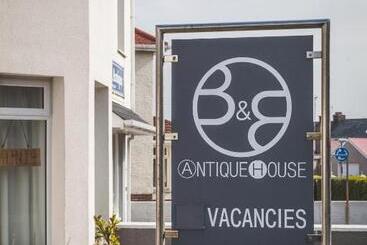Antique House B&b