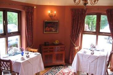 تختخواب و صبحانه Gardeners Cottage B And B