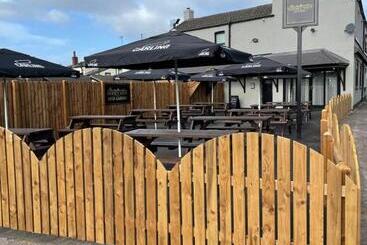 تختخواب و صبحانه Mersey View Hotel & Pub